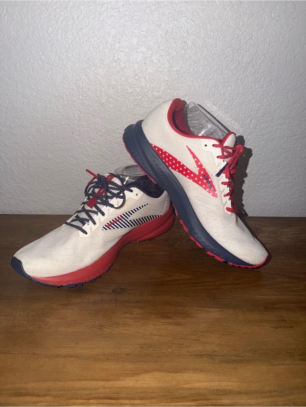 Brooks Launch 7 USA Red White Blue Running Shoe Womens Size 9 US EUC training - Picture 2 of 11